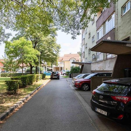 Bright 2Bdr Apartment With A Balcony ซาเกร็บ ภายนอก รูปภาพ